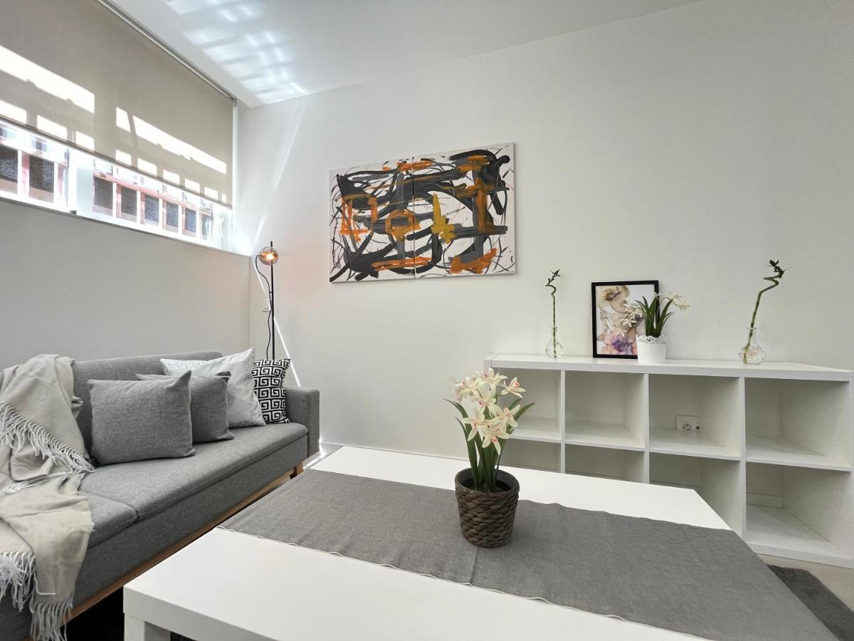 Acogedor Infanta Mercedes Apartment Мадрид Екстериор снимка